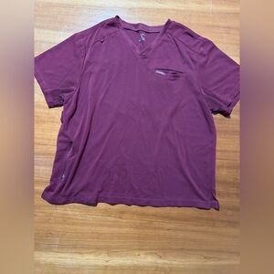 Men’s Jaanuu Maroon Short Sleeve Scrub Top 2 X.  V-Neck.